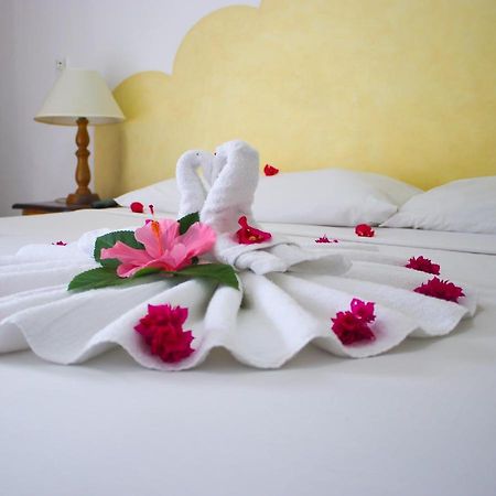Van Villa Guesthouse Negril Dış mekan fotoğraf