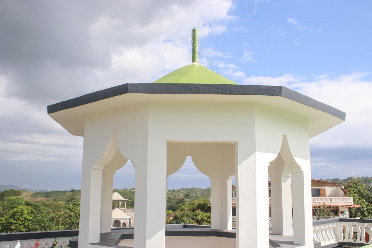 Van Villa Guesthouse Negril Dış mekan fotoğraf