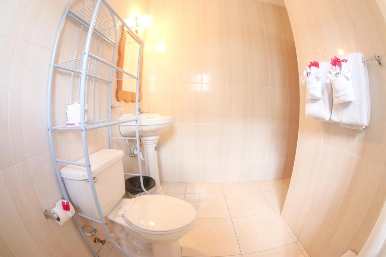 Van Villa Guesthouse Negril Dış mekan fotoğraf