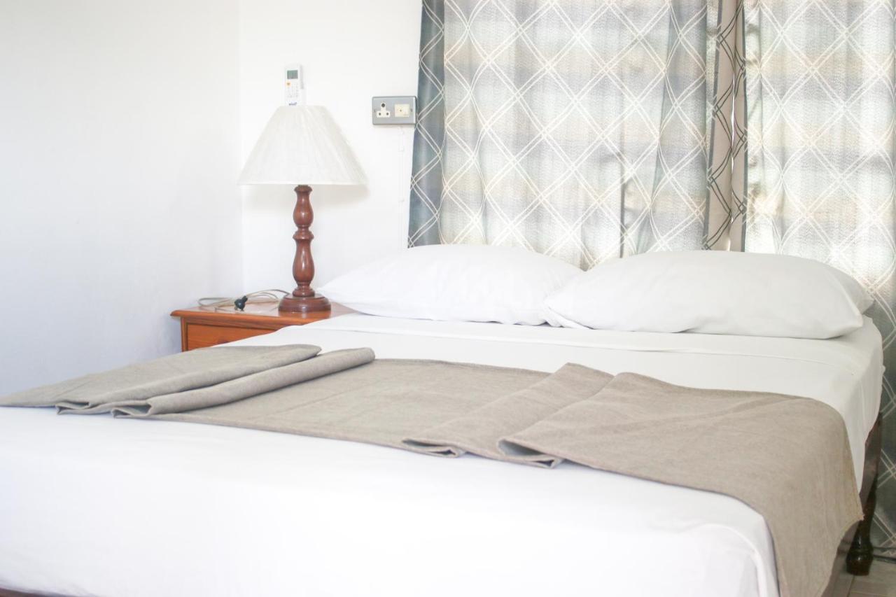 Van Villa Guesthouse Negril Dış mekan fotoğraf